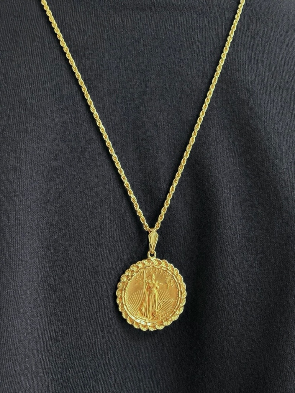 1988 1/4 oz American Gold Eagle Coin Pendant Necklace 14K Gold Chain 22g